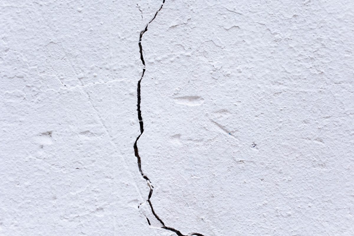 Why Do Hairline Cracks Appear in Walls