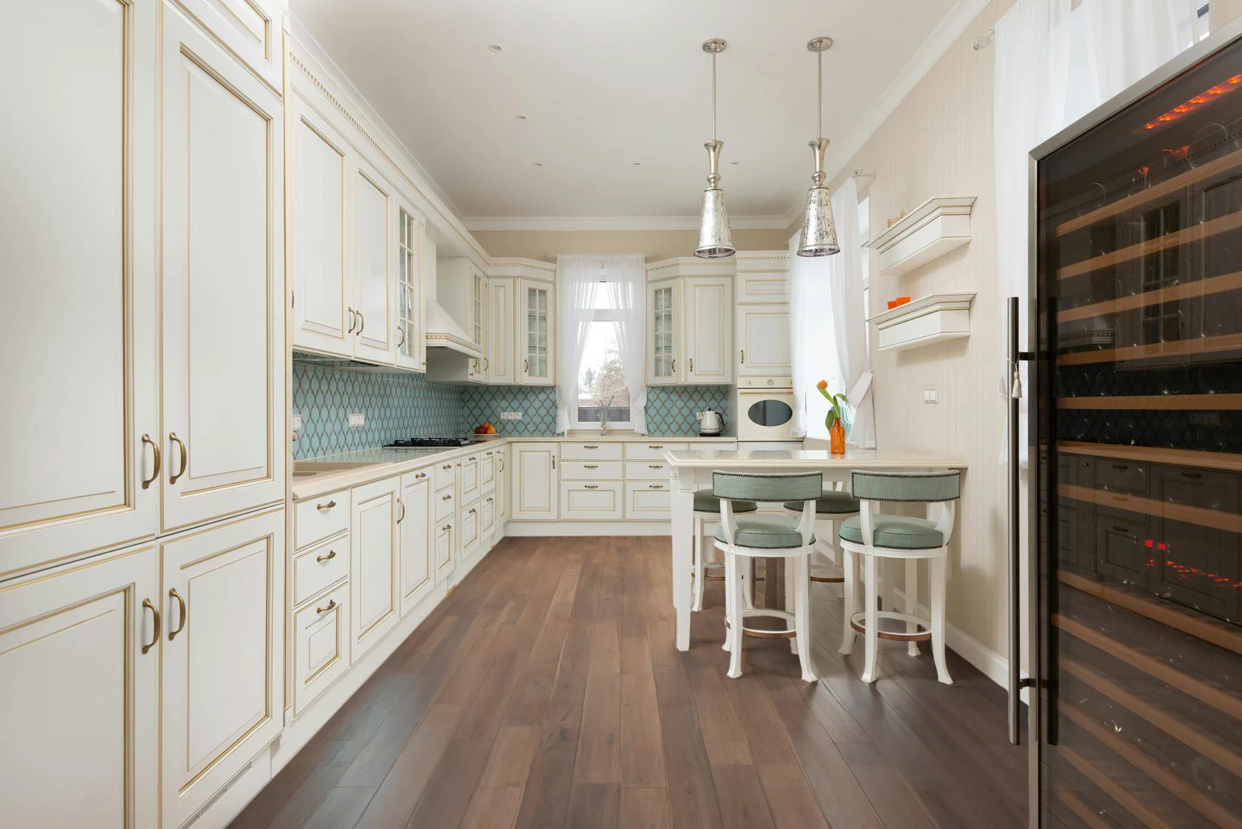 Hardwood Flooring vs Parquet Laminated Wood: Which One Should You Choose?